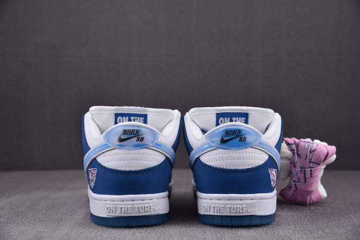 born x raised x nike sb dunk low fn7819-400