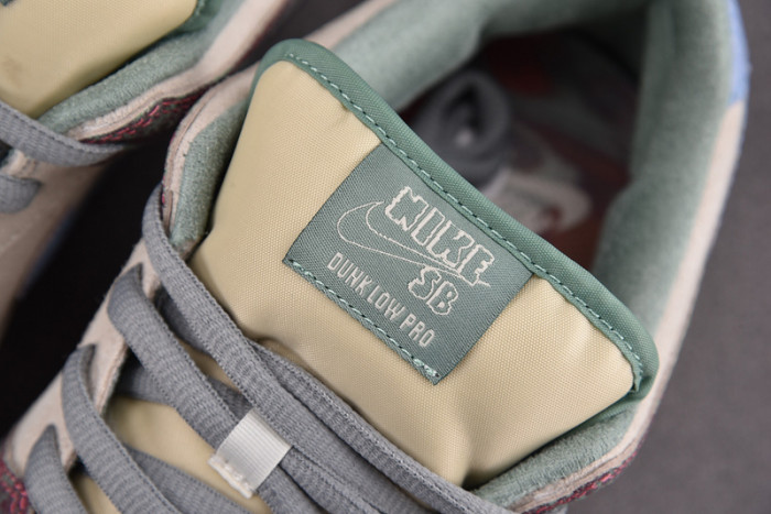 crenshaw skate club x nike sb dunk low fn4193-100