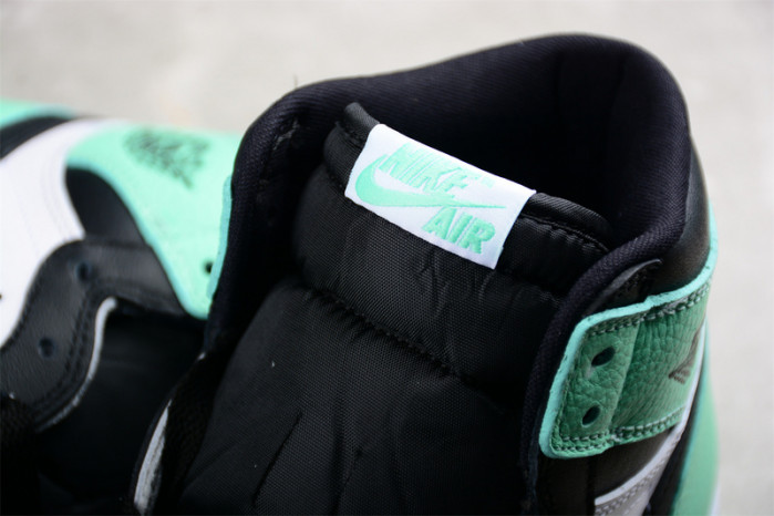 air jordan 1 retro high og green glow dz5485-130