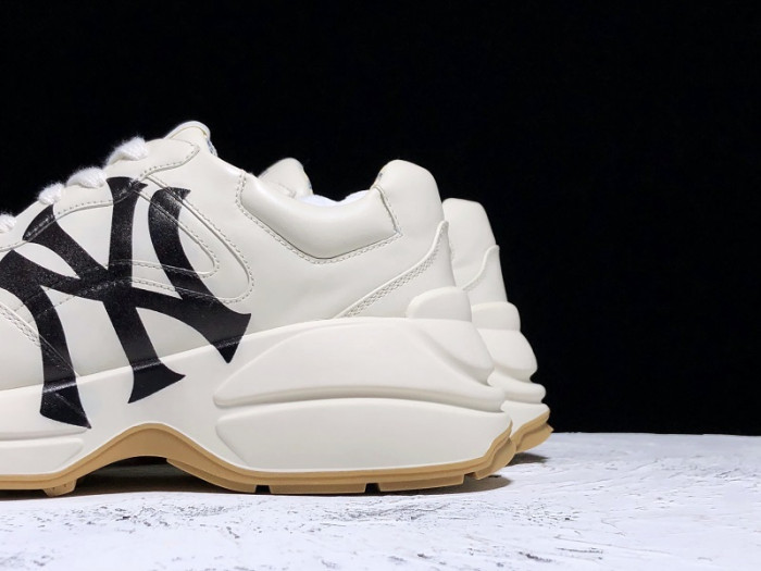 g*u*i ny rhyton vintage trainer sneaker 576963 drwoo 9522