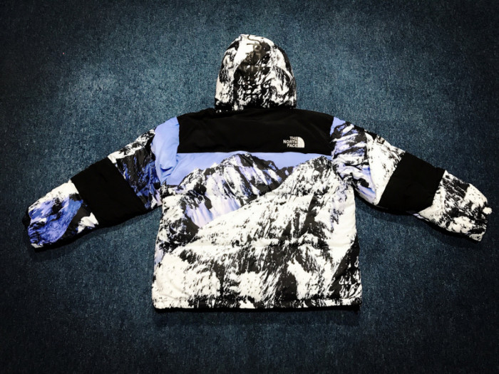 the n0r*h Fa*e jacket