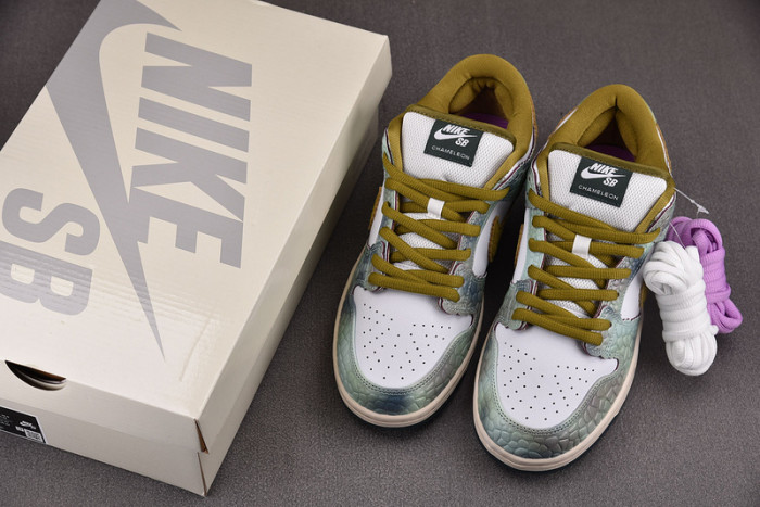 Nike SB Dunk Low Alexis Sablone Chameleon HJ3386-300