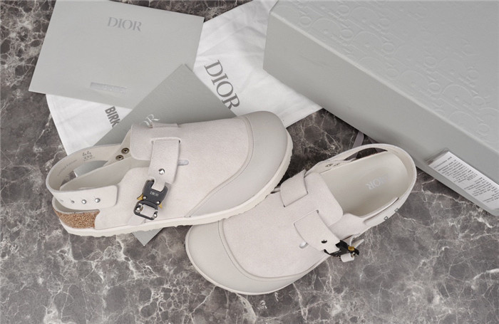 dio*r sandal 33