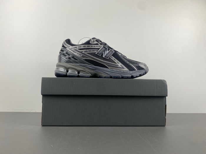 NEW BALANCE 1906R NB000040