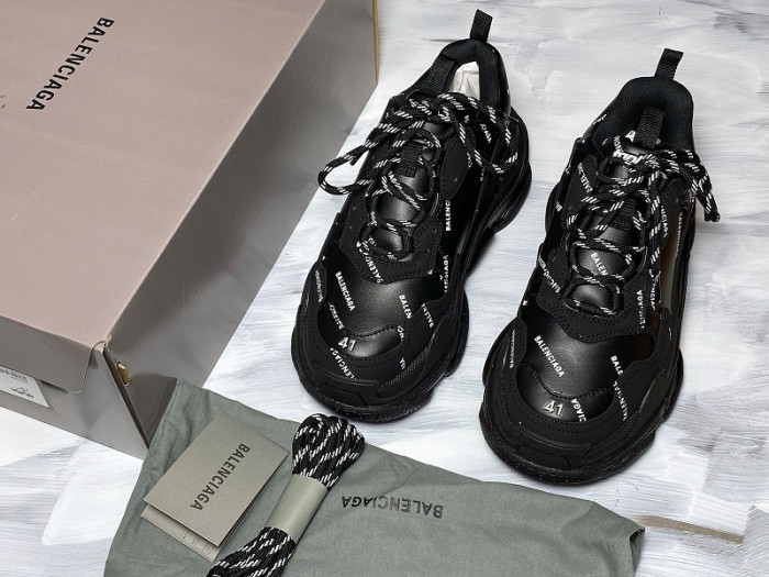 triples trainer sneakers letters 2000015