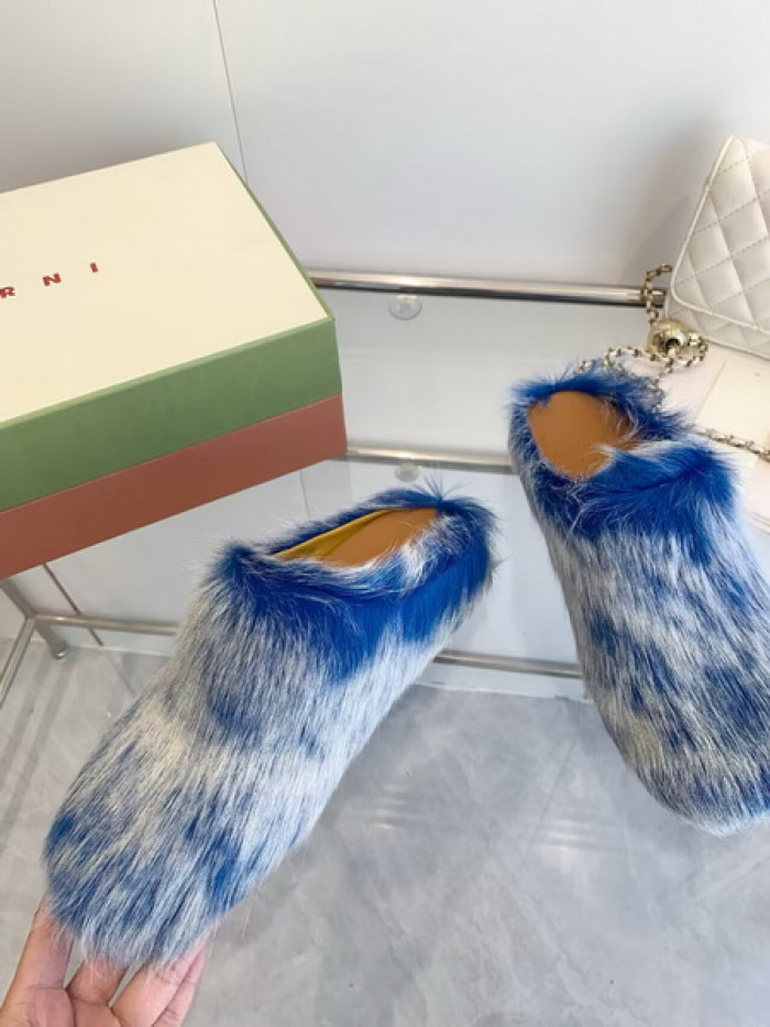 Marni Fussbett Sabot 11