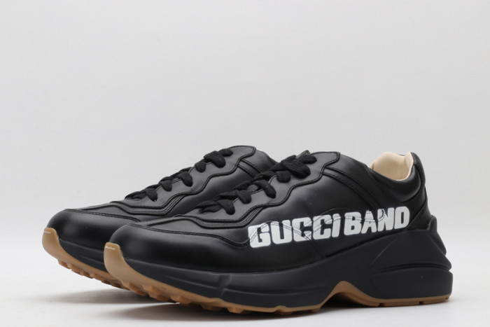 G*u*i* trainer sneaker35