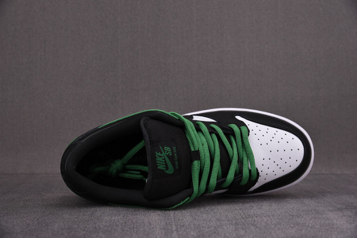 nike sb dunk low “classic green” bq6817-302