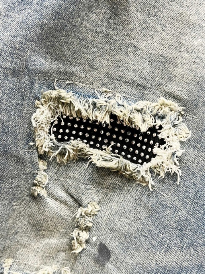 Amiri Jeans AJ18