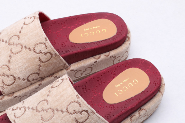 G*u*i* sandal85