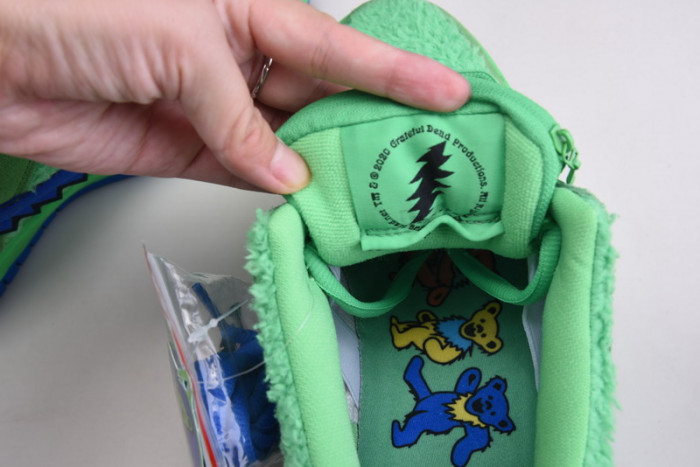 grateful dead x nike sb dunk low“ green bear” cj5378-300