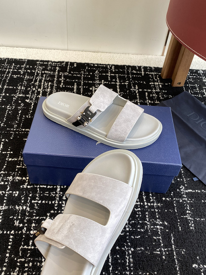 Dio*r sandal 67