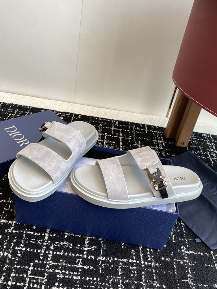 Dio*r sandal 67