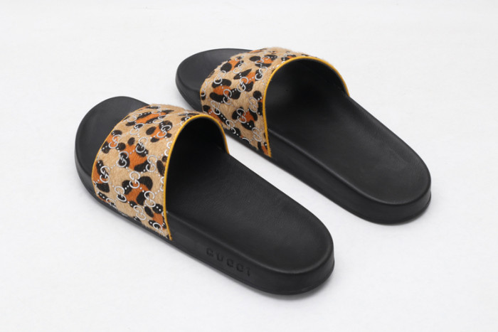 G*u*i* sandal40