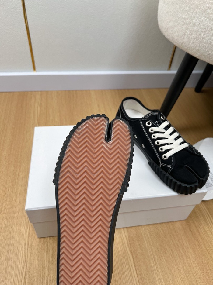 Maison Margiela Sneaker MM000113