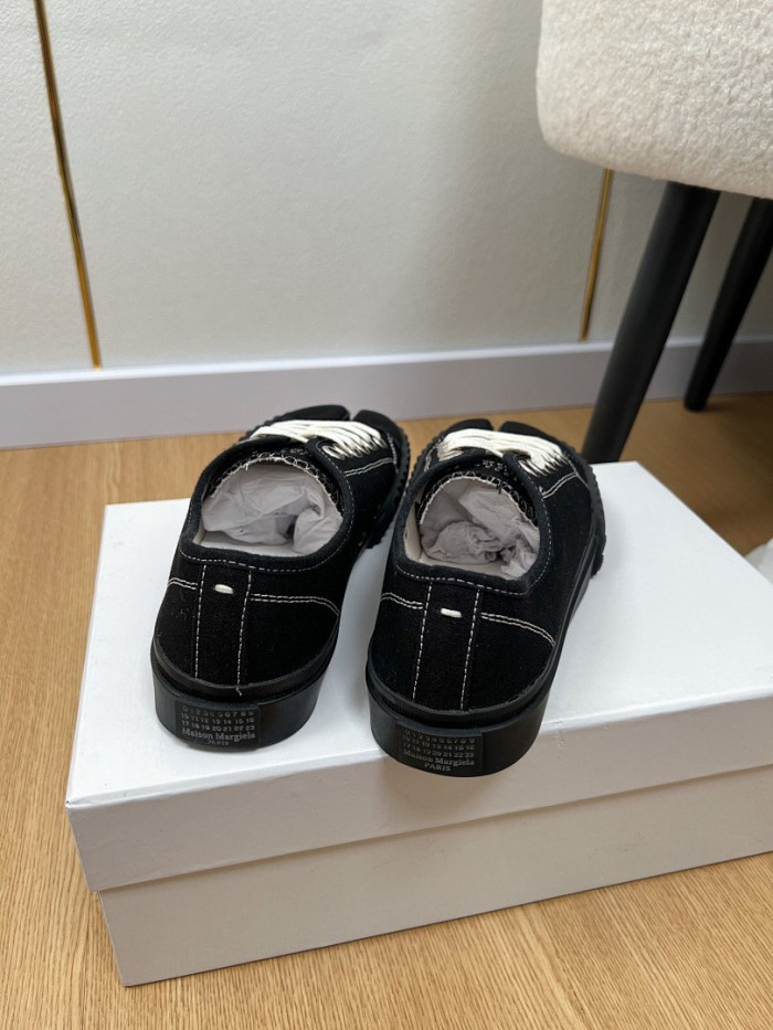 Maison Margiela Sneaker MM000113
