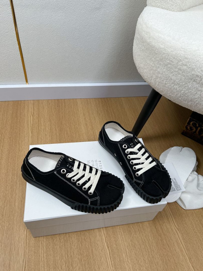 Maison Margiela Sneaker MM000113