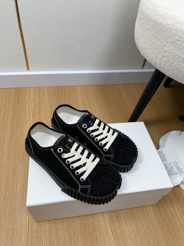 Maison Margiela Sneaker MM000113