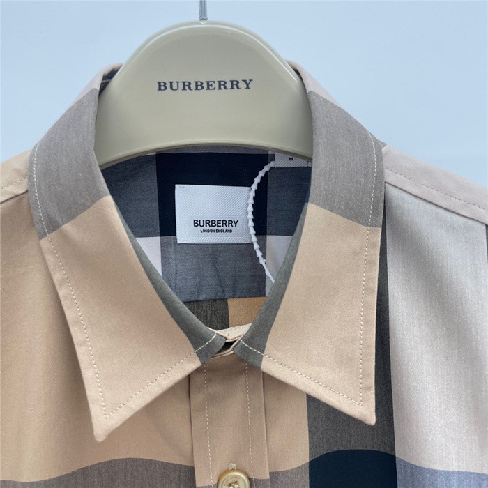 burber*y shirt 47