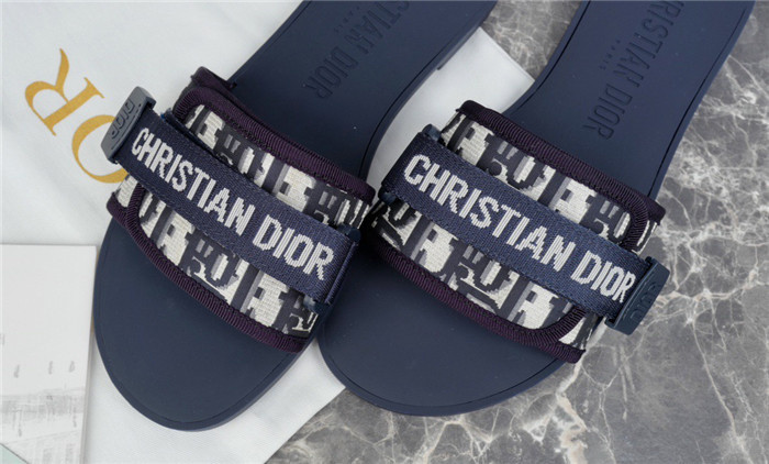 dio*r sandal 26