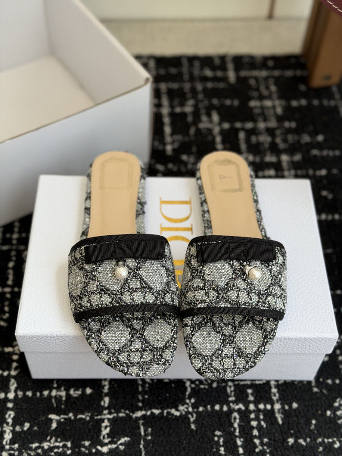 Dio*r sandal 123