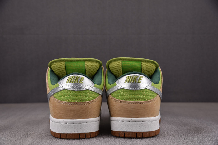 nike sb dunk low "escargot" fq7585-200