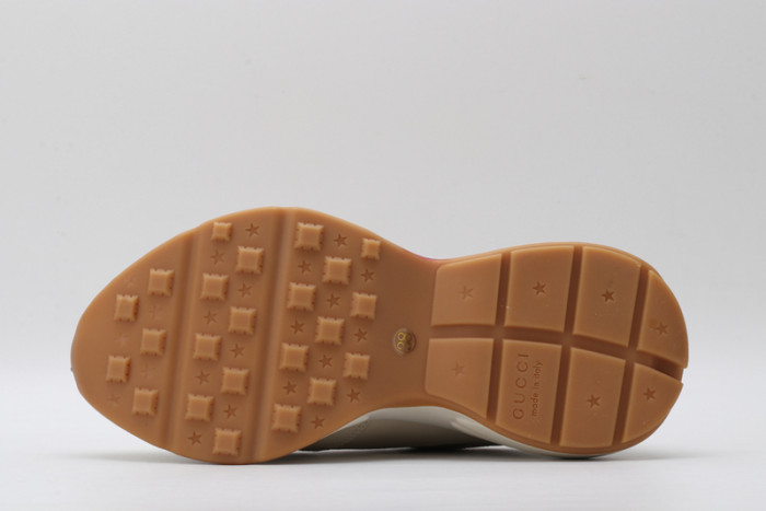 G*u*i* trainer sneaker5