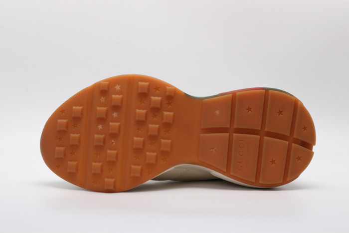 G*u*i* trainer sneaker16