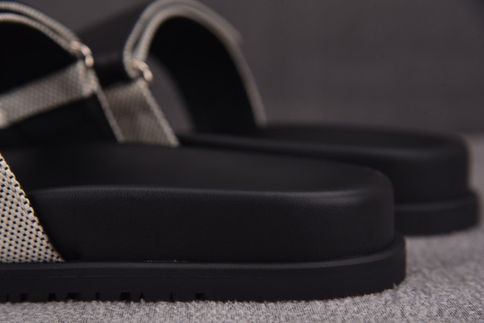 Herme* Sandal107