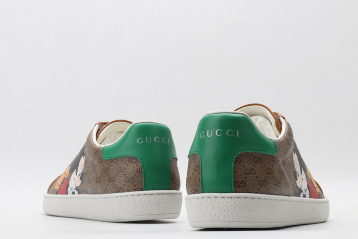 G*u*i* trainer sneaker52