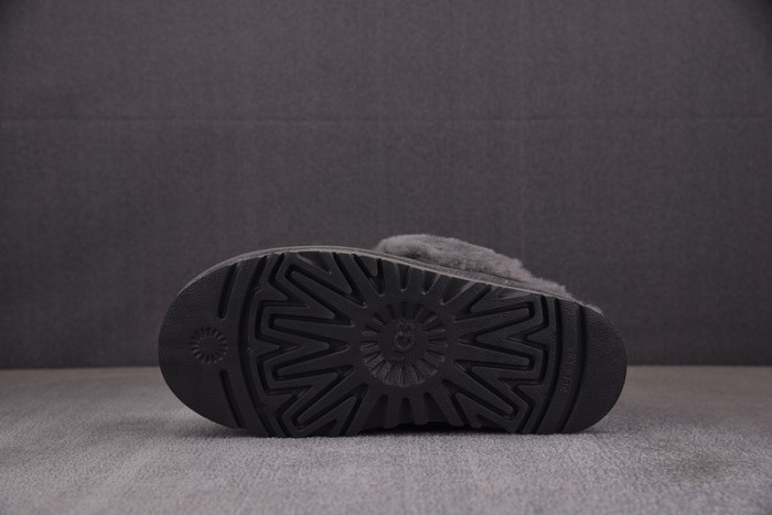UGG SANDALS 2