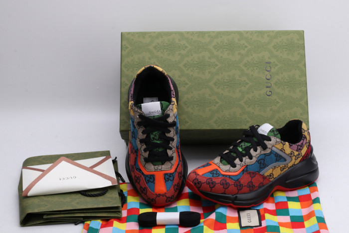 G*u*i* trainer sneaker2