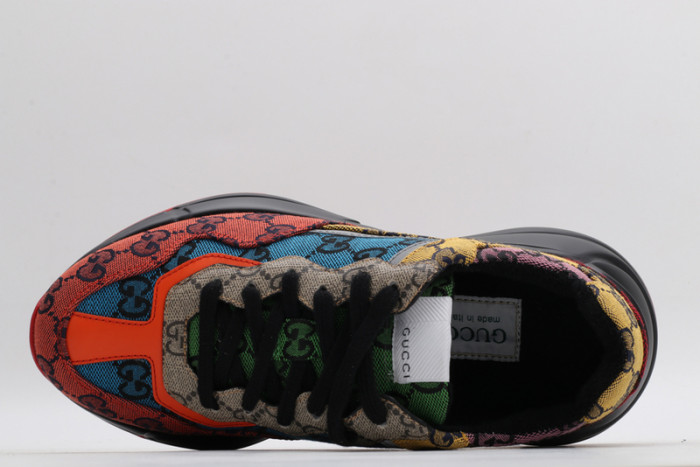 G*u*i* trainer sneaker2