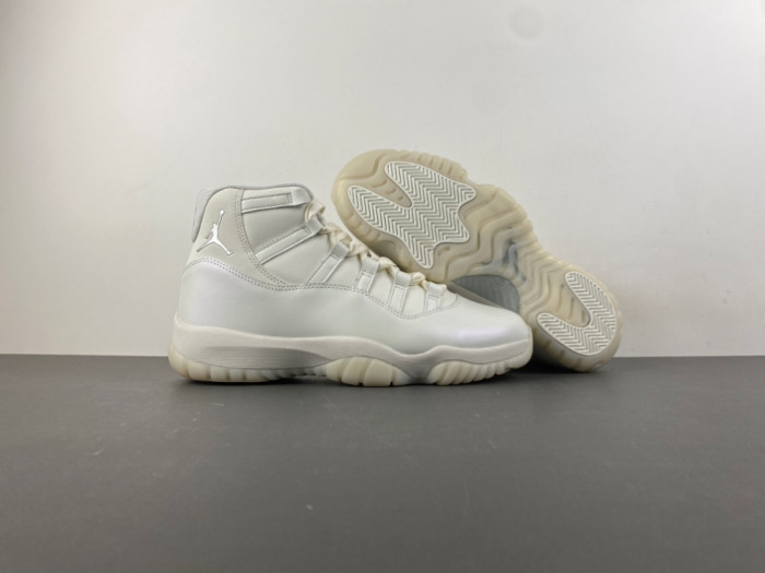Air Jordan 11 "Pearl" AR0715-110