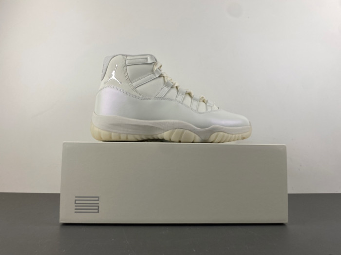 Air Jordan 11 "Pearl" AR0715-110