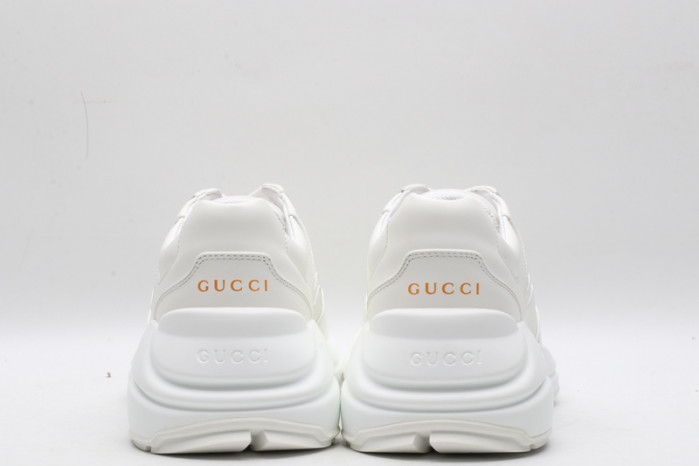 G*u*i* trainer sneaker87