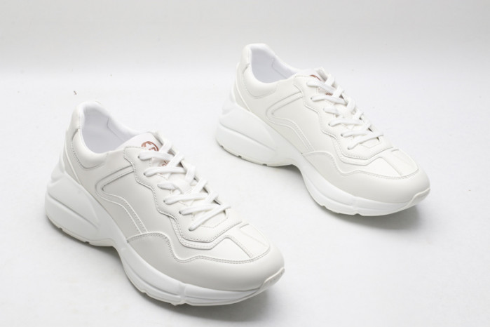 G*u*i* trainer sneaker87