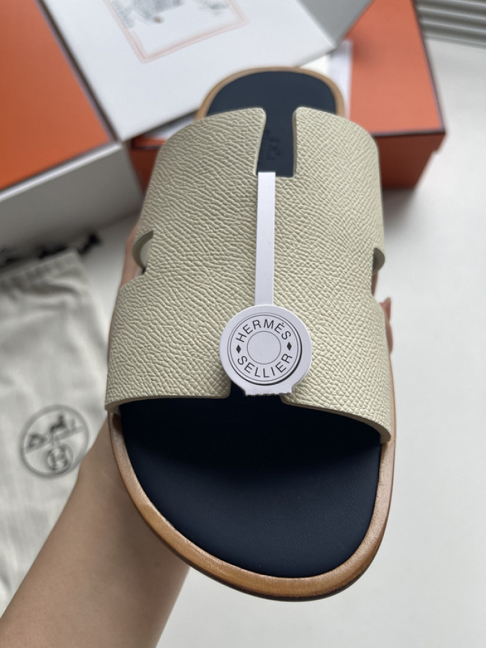 Herme* Sandal79