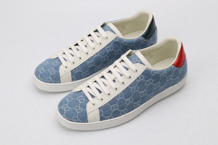 G*u*i* trainer sneaker77