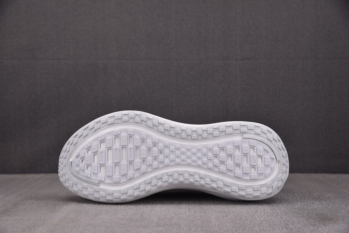 Nike Vomero Plus White HV8150-102