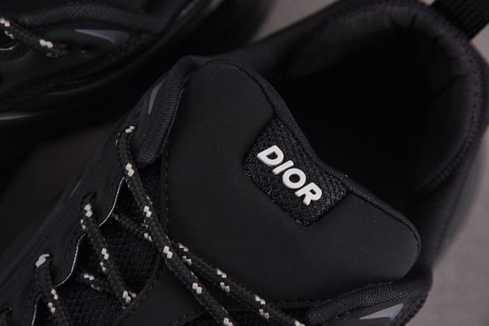D1OR SNEAKERS B44 T0000-236