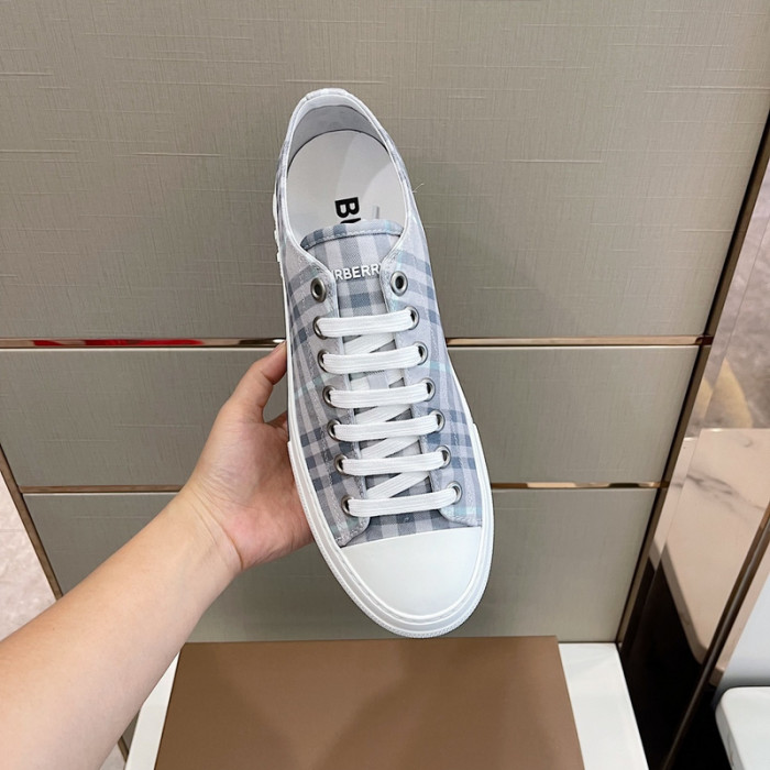 burber*y sneakers b000015
