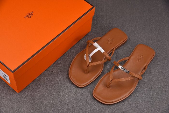 Herme* Sandal122