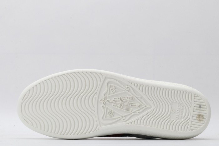 G*u*i* trainer sneaker42