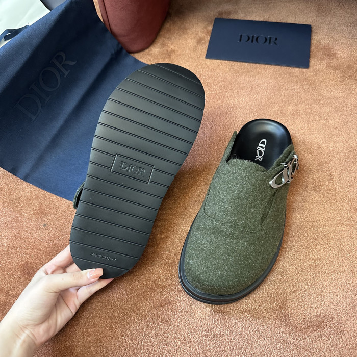 Dio*r sandal 141