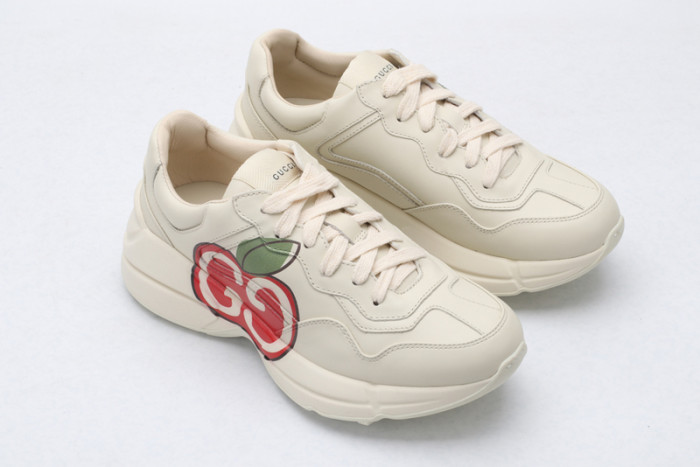 G*u*i* trainer sneaker9