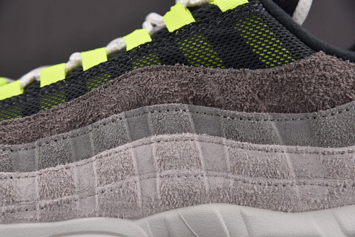 Nike Air Max 95 OG Reverse Gradient Neon HM4738-001