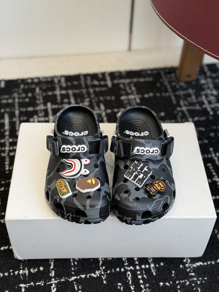BAPE × Crocs 03
