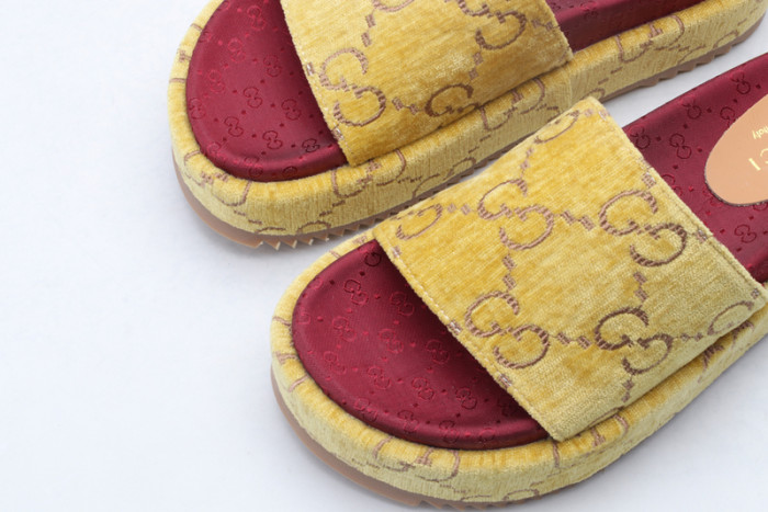 G*u*i* sandal69