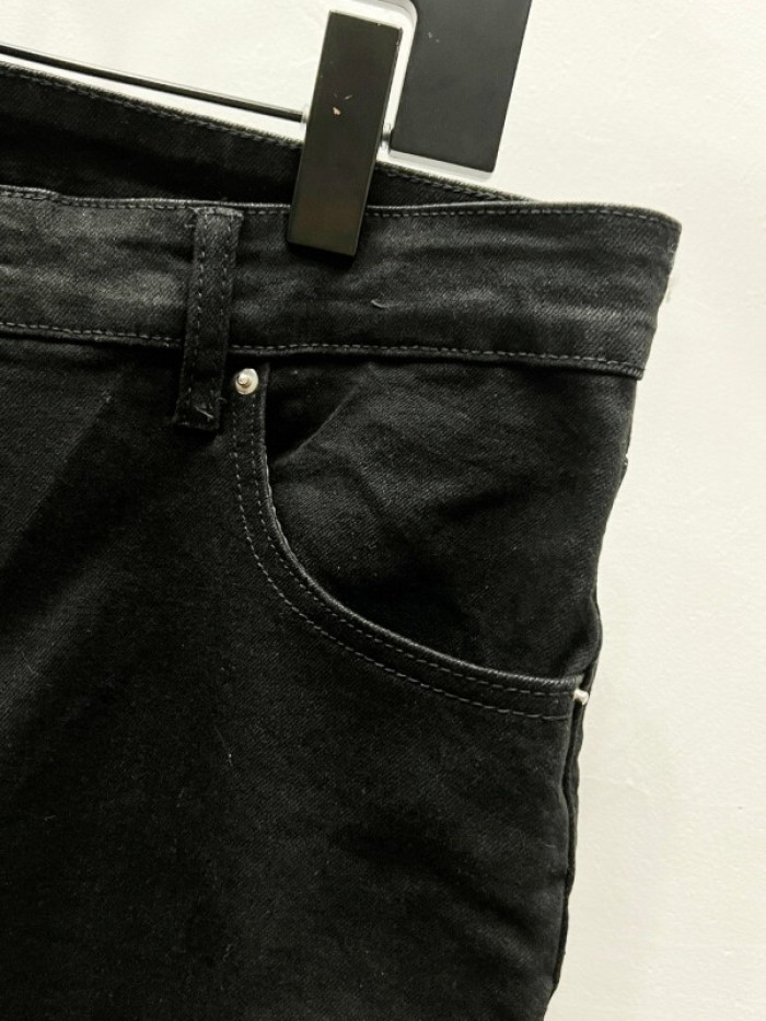 Amiri Jeans AJ17